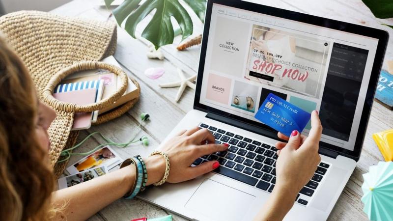 Csaló webshopok a feketelistán: ezeket a weboldalakat kerüld el!