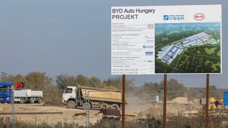 DELMAGYAR - A BYD autógyár új szabványokat teremt: a munkavállalók jövedelme akár a Mercedes munkatársainál is magasabb lehet.