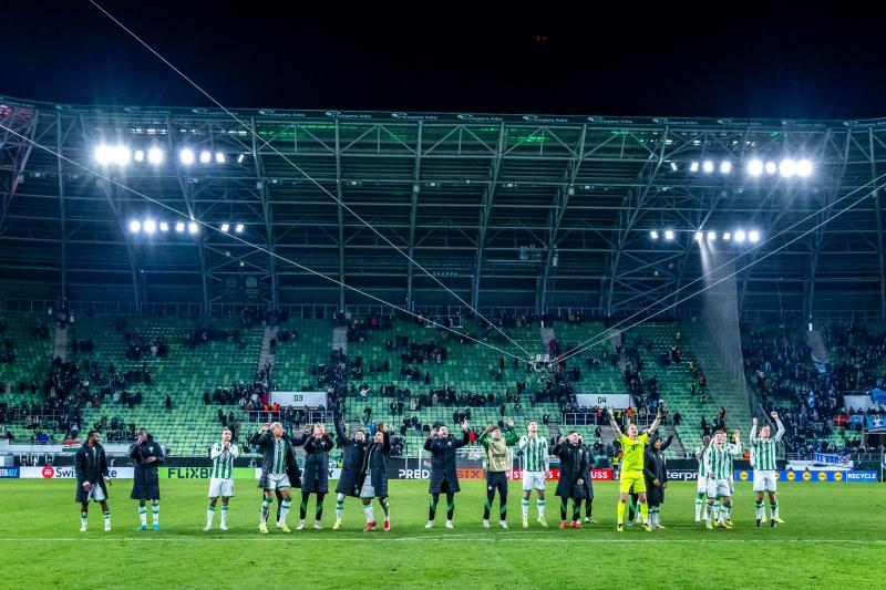 A Ferencváros a világ legjobb csapatai között található, és büszkén képviseli a magyar labdarúgást a nemzetközi színtéren!