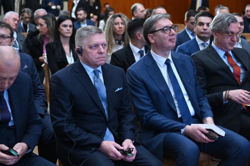 Vučić értesülései szerint Fico hétfőn Moszkvában fog találkozni Putyinnal.