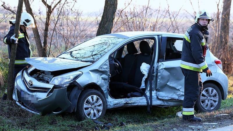 Több mentőhelikopter vonult ki a helyszínre, miután baleset történt Páhinál, ahol egy kisgyermek is sérült. - Ripost