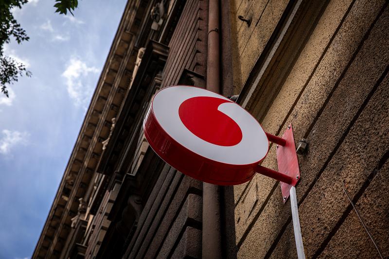 One-ra való átállás: fontos tudnivalók és figyelmeztetések

A Vodafone-ról való átállás a One szolgáltatásra most már véglegesen megtörtént. Ez új lehetőségeket és élményeket kínál, de van néhány dolog, amire érdemes odafigyelni az áttérés során. Íme néhá