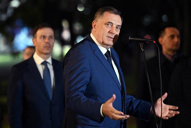 Dodik az orosz vezetéshez fordul, hogy segítsenek eltávolítani a békefenntartókat Bosznia-Hercegovina területéről.