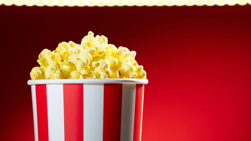 50 éves a Cápa! Ünnepeljük együtt ezt a mérföldkövet! Összegyűjtöttünk számodra 5 olyan filmet, amelyek garantáltan elnyerik a tetszésedet, ha a Spielberg klasszikusát szereted. Készülj fel a feszültségre és a kalandra!