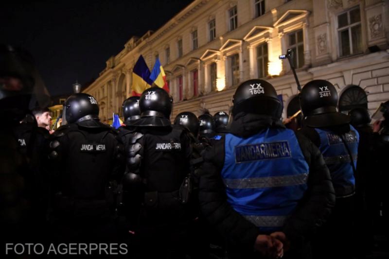 Hat különböző büntetőeljárás vette kezdetét, és jelentős pénzbírságokat szabtak ki a vasárnapi rendbontások következményeként | Krónika Online